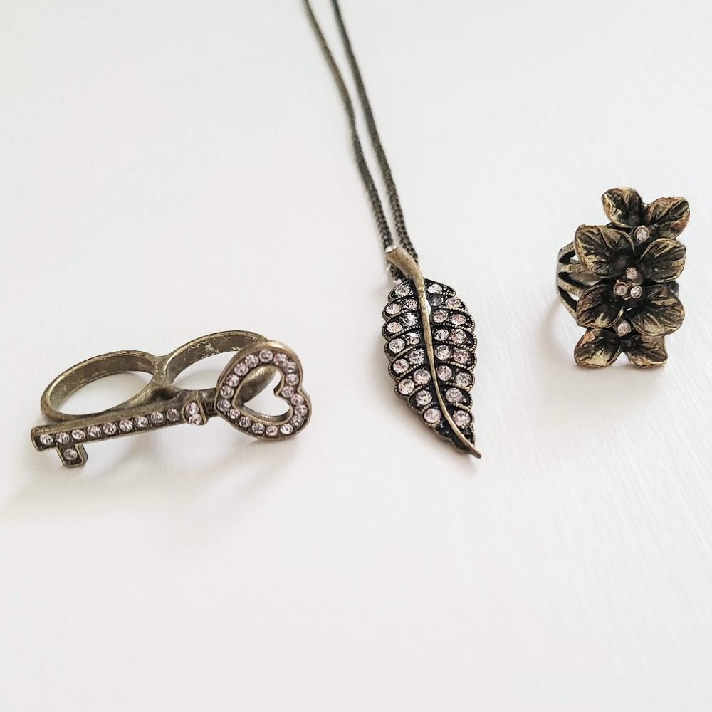 Rustic Copper Rhinestone Necklace + 2 Rings - Picture 4 of 12